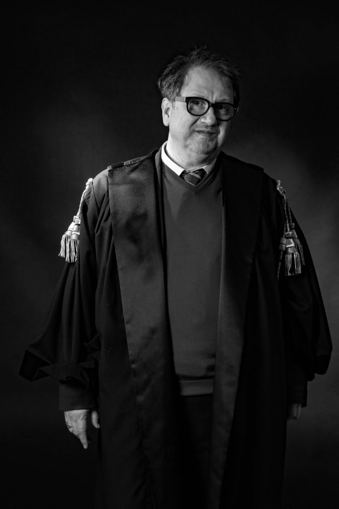 Lo studio legale dell’avvocato penale Bologna Sergio Armaroli svolge sia attività giudiziale che stragiudiziale globale ed esaustiva: indagini difensive anche preventive, consulenza orale e scritta, redazione e deposito atti giudiziari (memorie, atti di appello, querele, ecc.), redazione pareri, partecipazione a udienze dibattimentali ed in camera di consiglio fino all’emissione della sentenza e nella fase esecutiva, Lo studio legale dell’avvocato penale Bologna Sergio Armaroli svolge sia attività giudiziale che stragiudiziale globale ed esaustiva: indagini difensive anche preventive, consulenza orale e scritta, redazione e deposito atti giudiziari (memorie, atti di appello, querele, ecc.), redazione pareri, partecipazione a udienze dibattimentali ed in camera di consiglio fino all’emissione della sentenza e nella fase esecutiva,