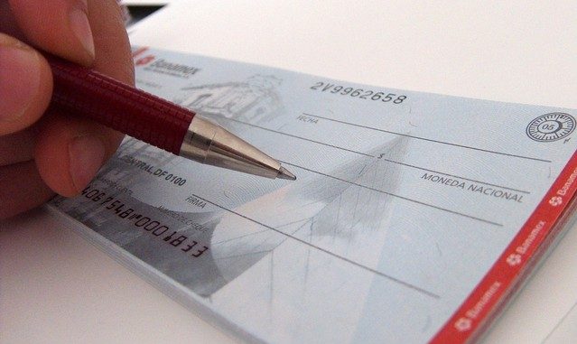 in sede di affidamento e diritto di visita e, per tale profilo, è qualificabile come parte in senso sostanziale.” (Cass. Sez. U. n. 22238 del 21/10/2009) e che l’audizione del minore infradodicenne capace di discernimento puo’ avvenire direttamente da parte del giudice ovvero, su mandato di questi, di un consulente o del personale dei servizi sociali, salvo che il giudice non ritenga, con specifica e circostanziata motivazione, l’esame manifestamente superfluo o in contrasto con l’interesse del minore (Cass.n. 3913 del 16/02/2018, tra molte). in sede di affidamento e diritto di visita e, per tale profilo, è qualificabile come parte in senso sostanziale.” (Cass. Sez. U. n. 22238 del 21/10/2009) e che l’audizione del minore infradodicenne capace di discernimento puo’ avvenire direttamente da parte del giudice ovvero, su mandato di questi, di un consulente o del personale dei servizi sociali, salvo che il giudice non ritenga, con specifica e circostanziata motivazione, l’esame manifestamente superfluo o in contrasto con l’interesse del minore (Cass.n. 3913 del 16/02/2018, tra molte).